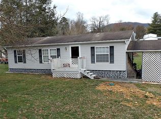 274 Rockhouse Rd, Johnson City, TN 37601