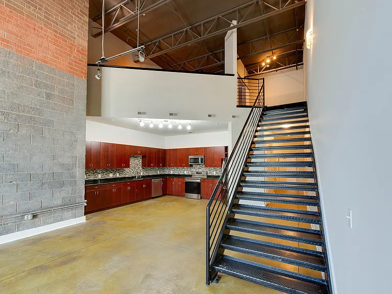 927 Westmere Ave — Photo 7