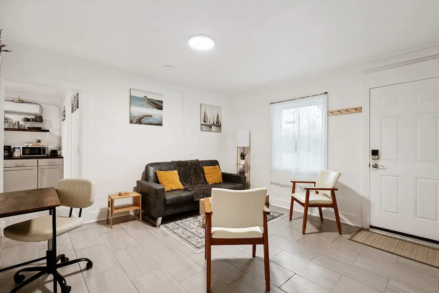 2 bed, 2.0 bath, 990 sqft, $1,878 — Photo 1