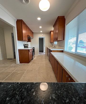 3rd image of 4727 Forest Pkwy