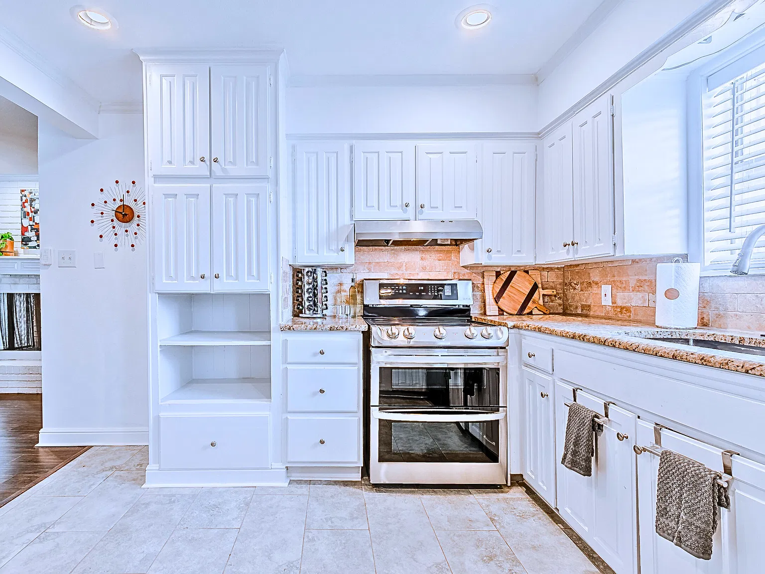 3 bed, 1892 sqft, $3,450 — Photo 4
