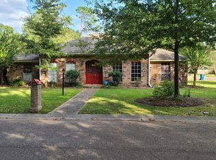 1214 Velma St, Hattiesburg, MS 39402
