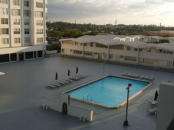 2nd image of 2780 NE 183rd St APT 610