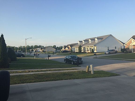 5th image of 2216 B Brookville Dr