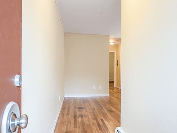 5th image of 831 W Nickerson St #17382422