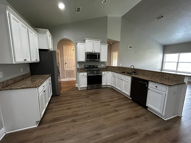 407 Pendo Pl — Photo 8