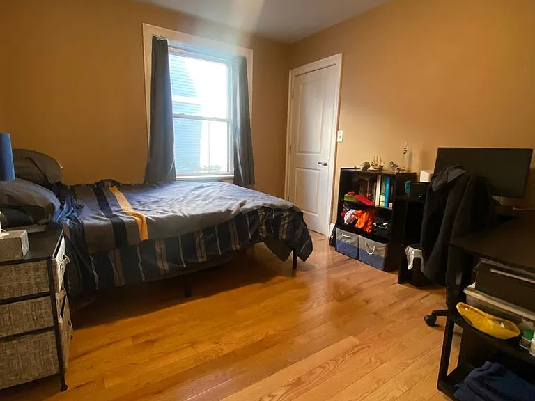 32 Linden St #203 — Photo 6