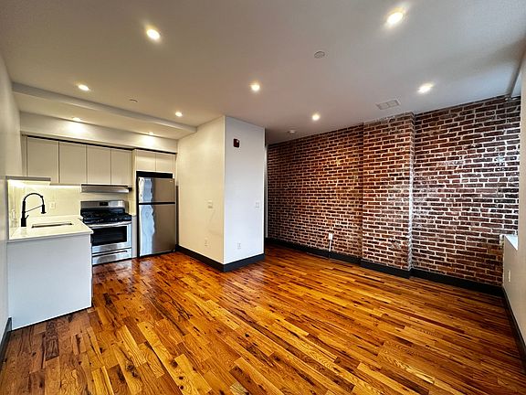 3rd image of 568-70 Communipaw Ave #204