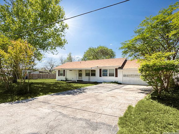 2nd image of 510 Sunset Dr.