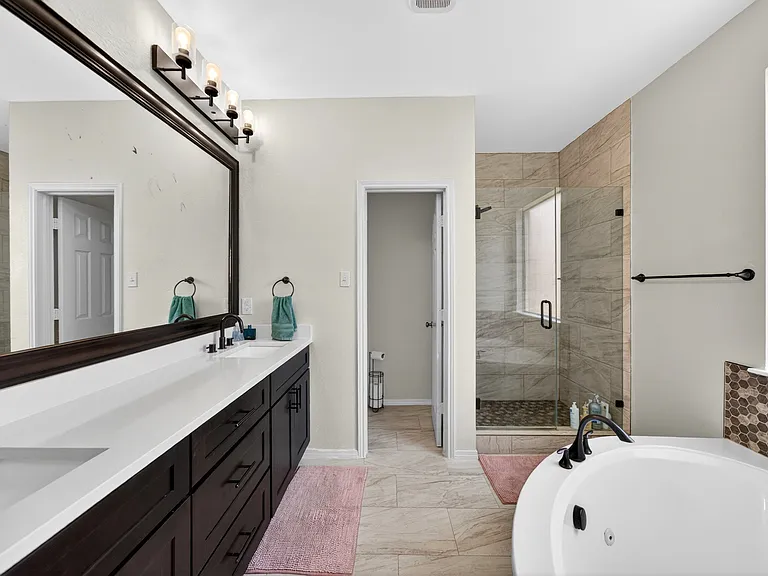 1011 Aylesbury Dr — Photo 28
