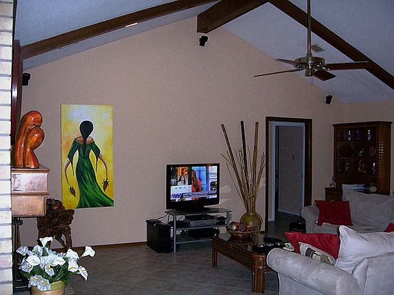 3rd image of 11914 Cottonwood Ln