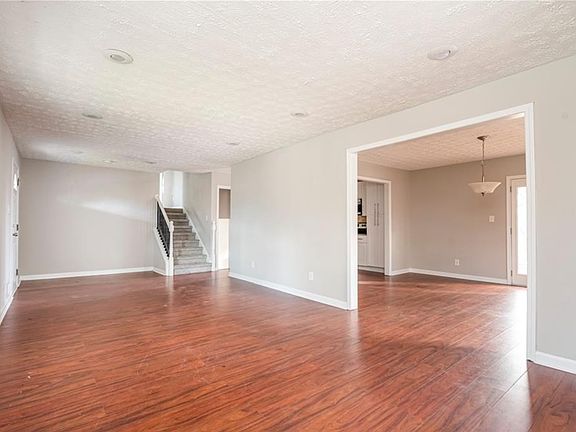 5th image of 4331 Fawn Ln SE