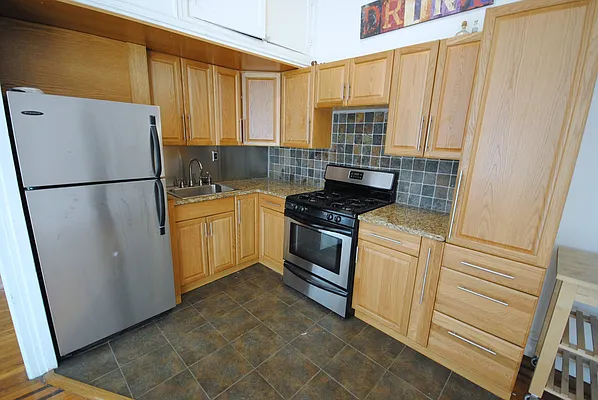 Rented by Bold New York | media 38