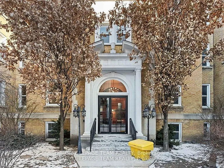 407 Elgin St #30 — Photo 1