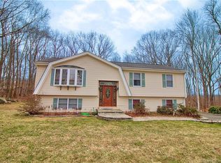 22 Maria Hotchkiss Rd, Prospect, CT 06712