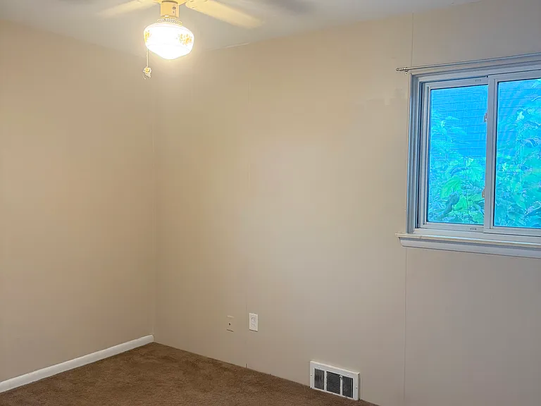 8436 Jewett Ave — Photo 9