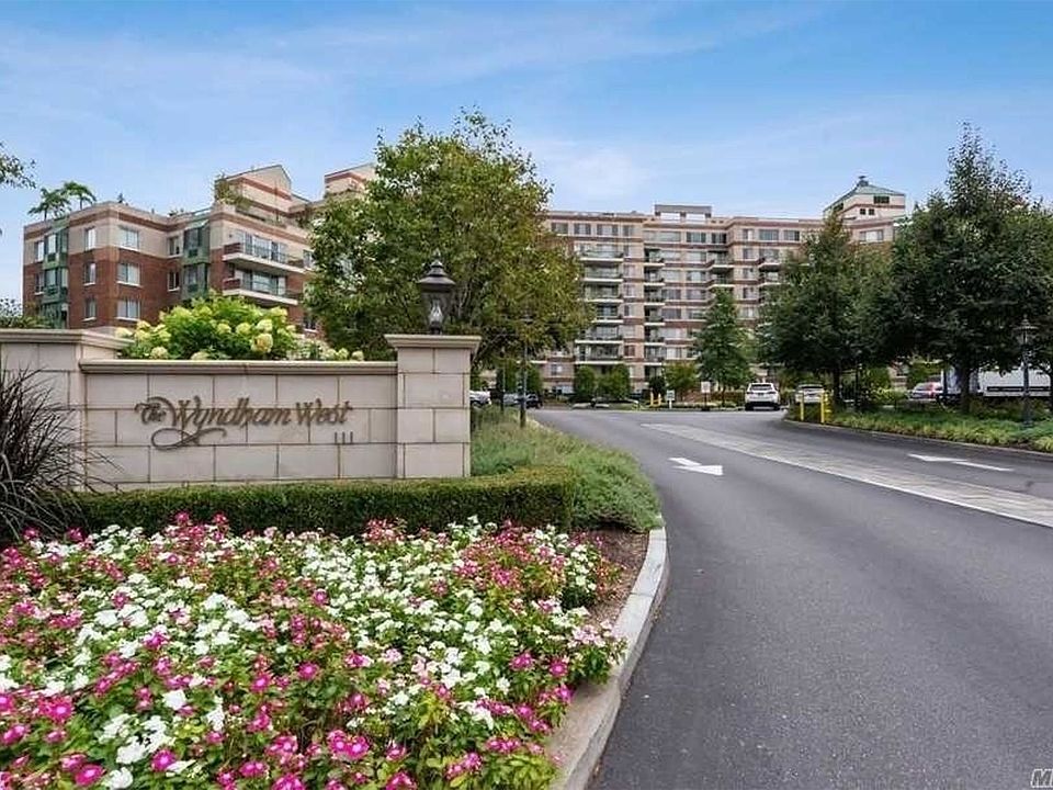 1st image of 100 Hilton Ave