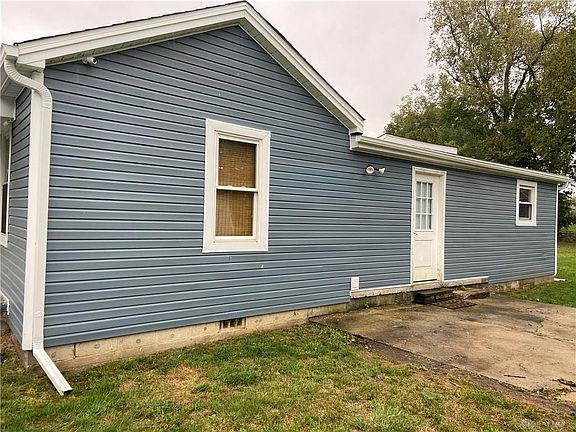 3rd image of 639 Forest Ave