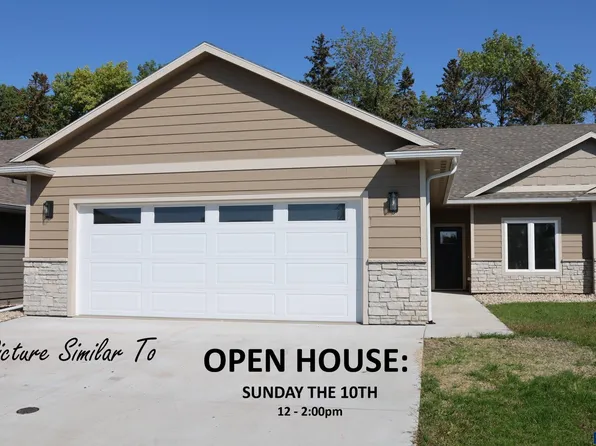 511 Bunyan Dr, Harrisburg, SD 57032
