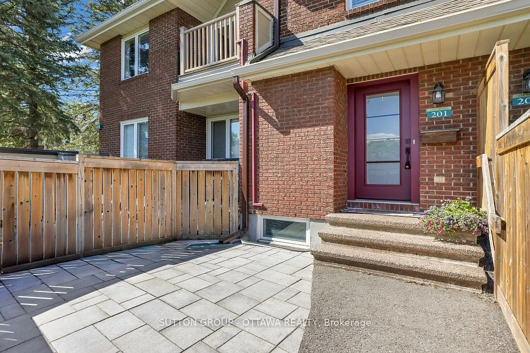 2 bed, $2,400 — Photo 4