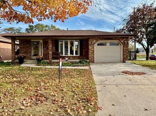 3596 Hemlock Rd, Windsor, ON N8R1Z9