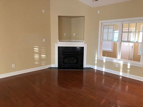 5th image of 6205 Tudor Pl