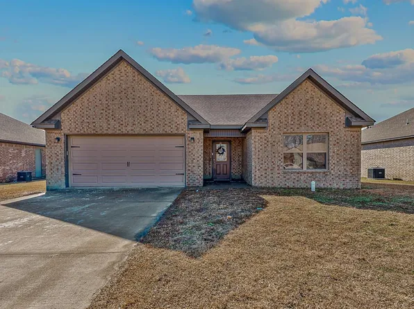 111 Cameron Ave, Brookland, AR 72417