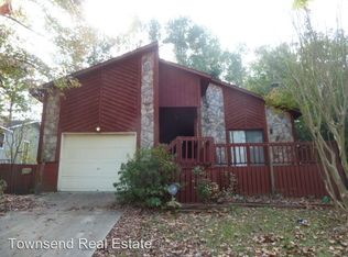5823 Waters Edge Dr, Fayetteville, NC 28314
