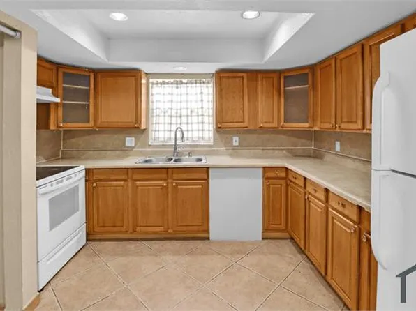 860 SW 80th Ave, Pompano Beach, FL 33068