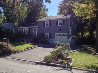 36 Holiday Dr, West Caldwell, NJ 07006