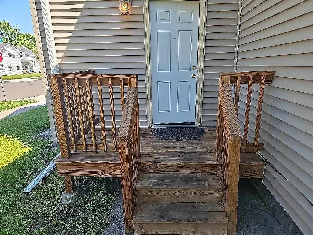 3 bed, 1100 sqft, $1,470 — Photo 3