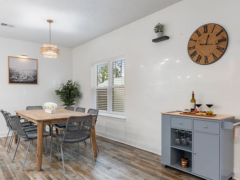 321 Jase Ct — Photo 9