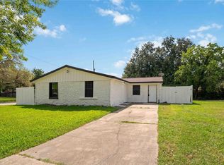 2101 W Gulf St, Baytown, TX 77520