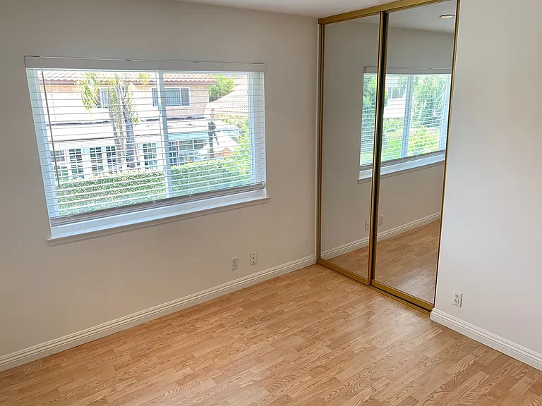 3491 Eboe St — Photo 33