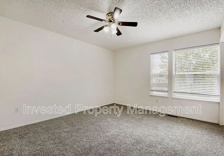 19107 E Bellewood Dr — Photo 9