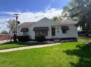 2208 Belton St, Garden City, MI 48135