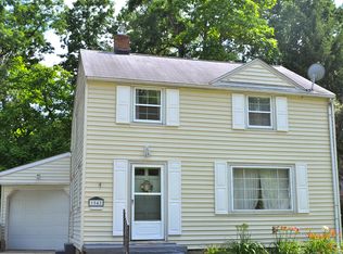 1542 Ruth Ave, Cuyahoga Falls, OH 44221