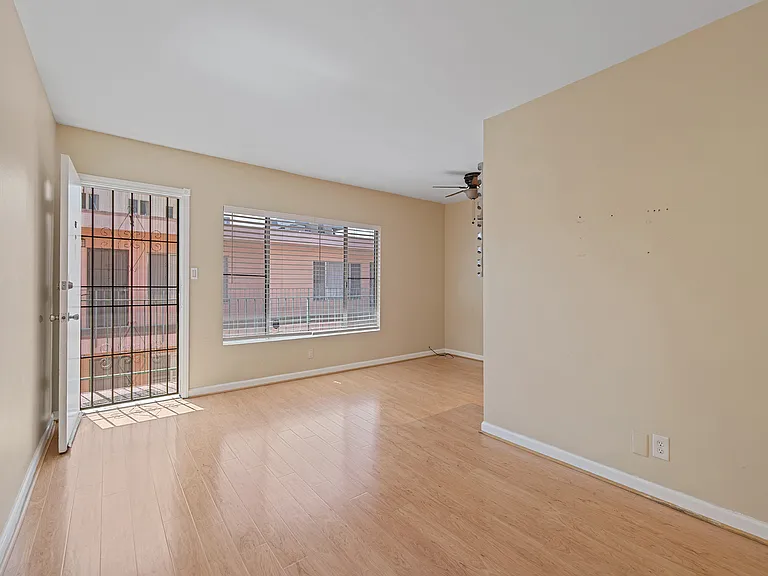 335 Cedar Ave #412 — Photo 13