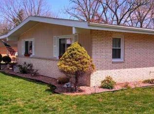 1303 Curtis Creek Rd, Quincy, IL 62301