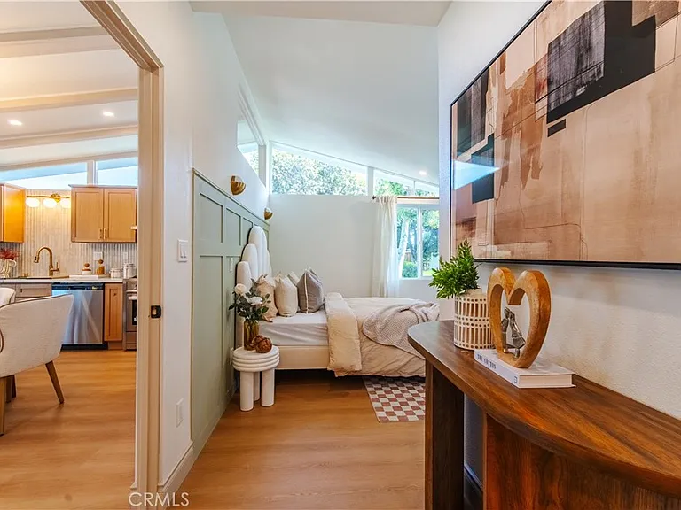 236 Mission Dr — Photo 20