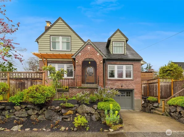 2502 E Roanoke Street, Seattle, WA 98112