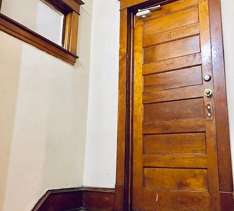 2nd image of 415 23rd Ave N APT 4