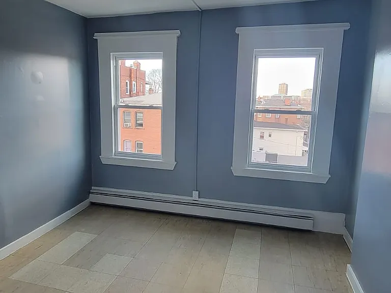 743 Park St #4W — Photo 5