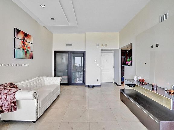 4th image of 3625 N Country Club Dr Ph 8