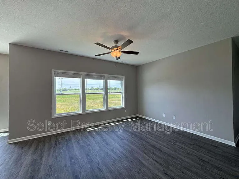 8793 Elmont Cv — Photo 2