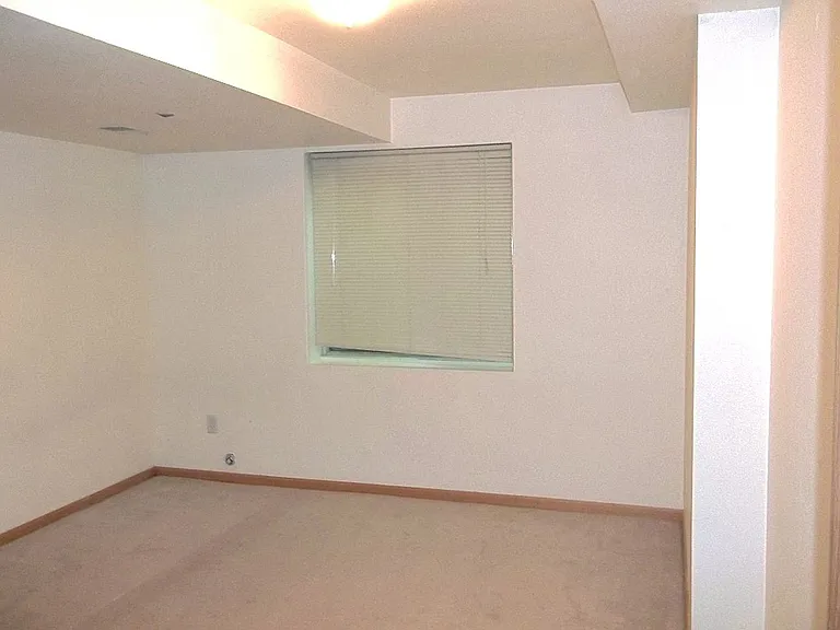 918 Richmond Dr #3 — Photo 8