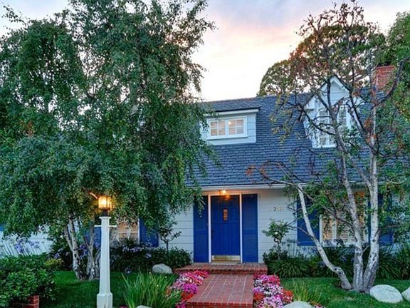 2nd image of 2131 Linda Flora Dr