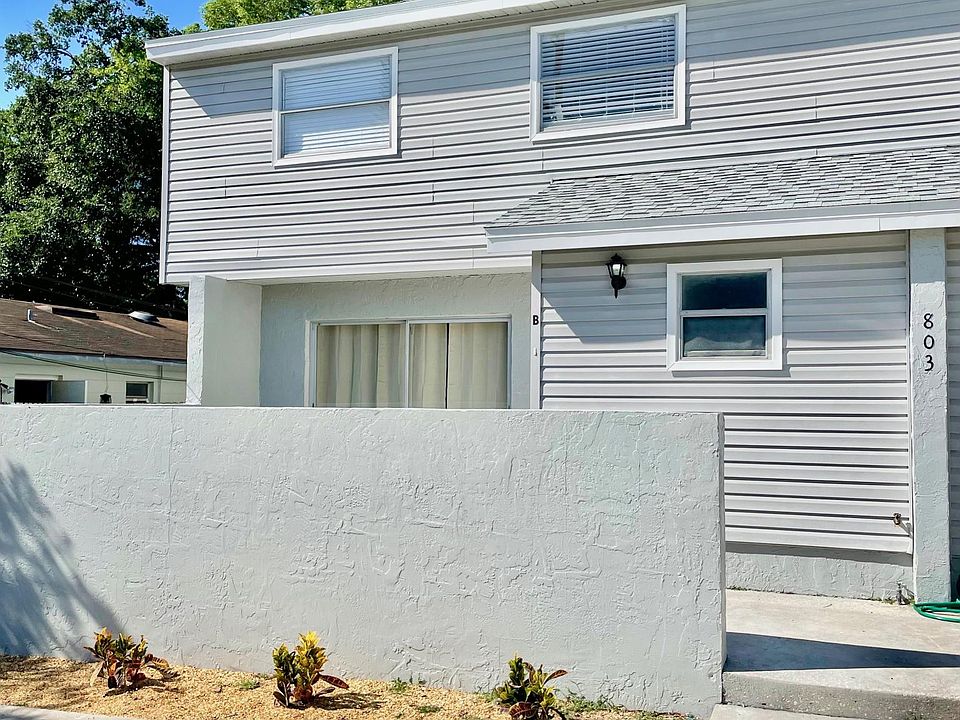 Front of Duplex, Unit B