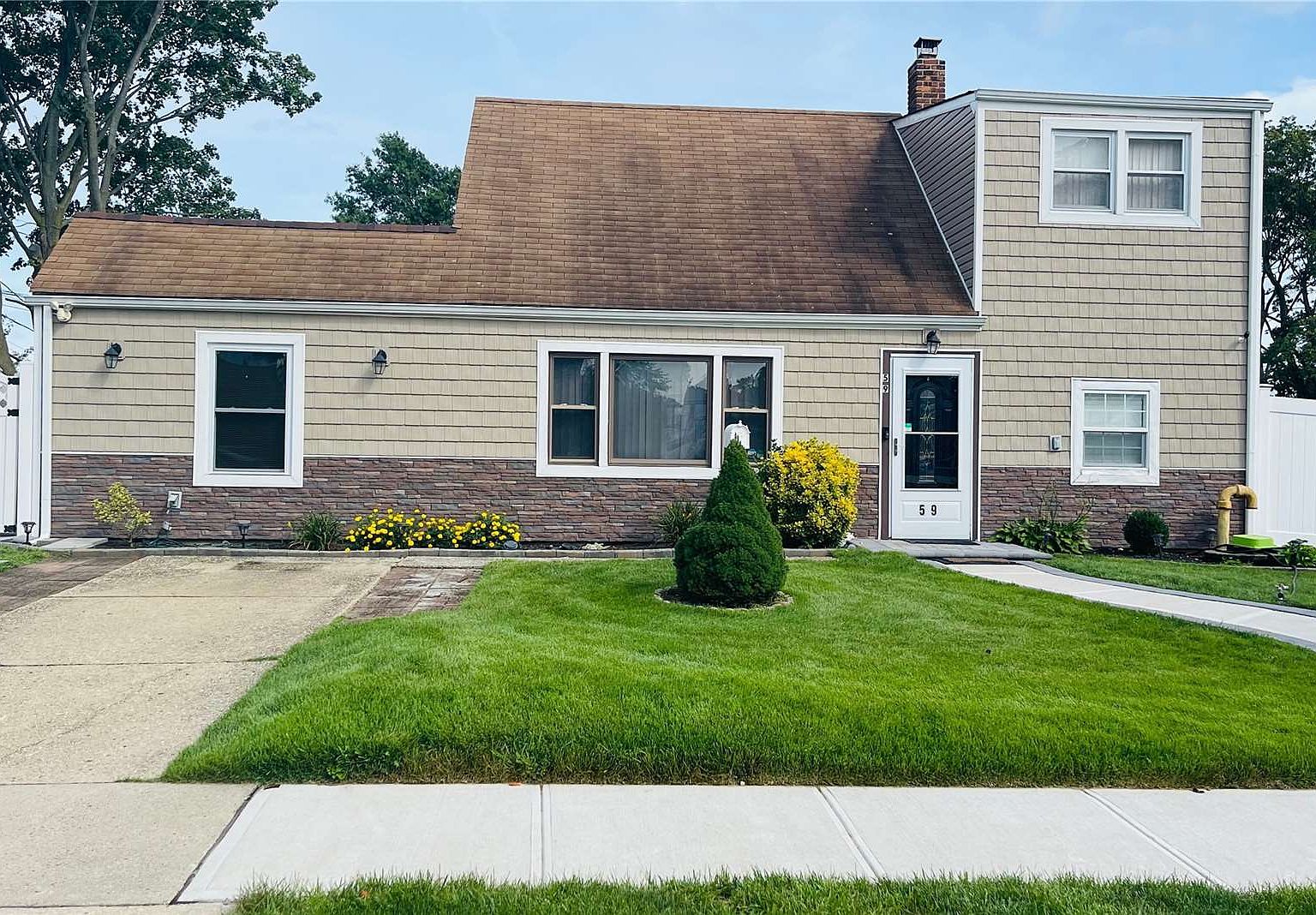 59 Harvest Lane, Levittown, NY 11756 Zillow