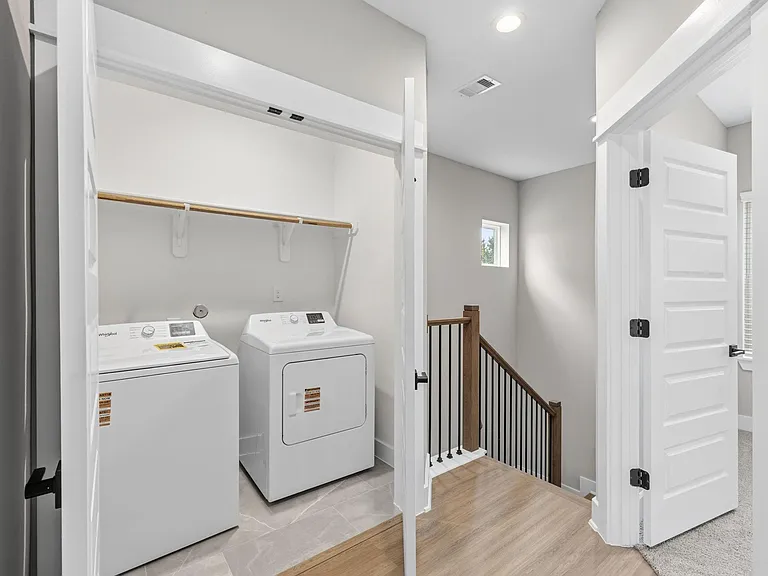 719 Thornton Rd #D — Photo 38